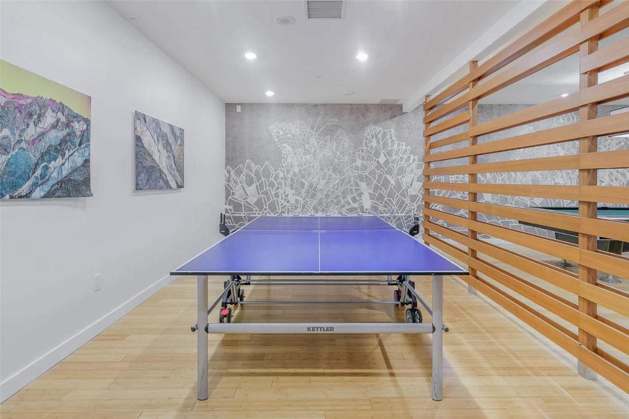 Three-Bedroom Condo With Free Parking Nearby Cn Tower With Lake View Toronto Exteriör bild