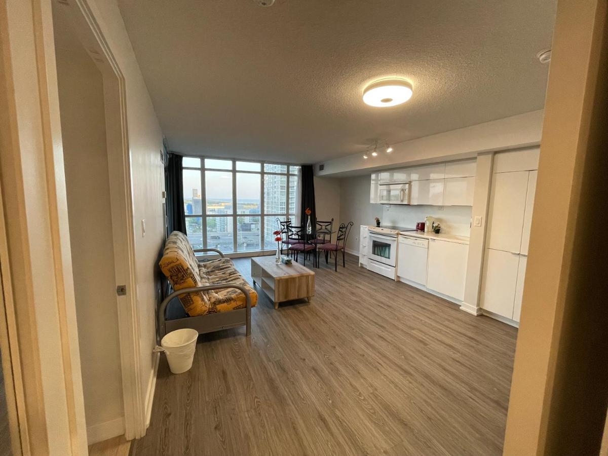 Three-Bedroom Condo With Free Parking Nearby Cn Tower With Lake View Toronto Exteriör bild